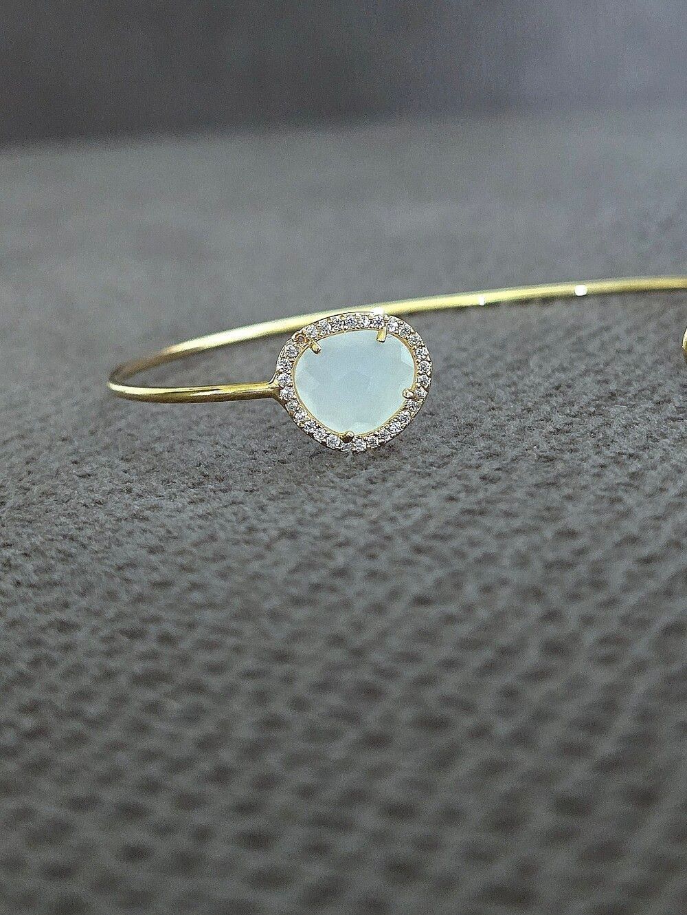 Dainty Open Ended Bracelet - NWOT - Picture 4 of 15